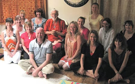 Historic workshop archive photo representing continuity in Muz Murray teaching legacy over decades.